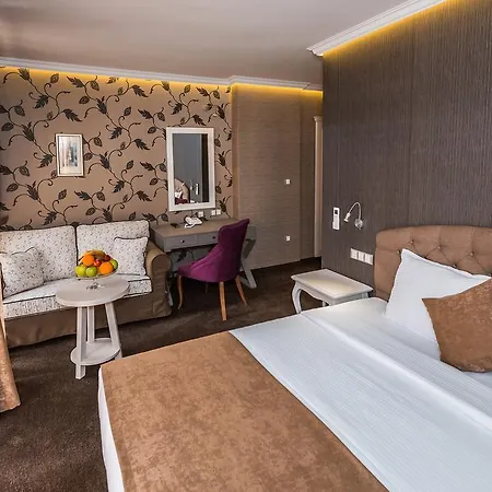 8 1/2 Art Pensión Plovdiv